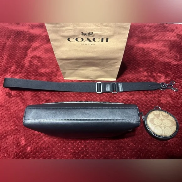 Coach Signature Holden Crossbody Bag With Adjustable Strap with Coin Pouch